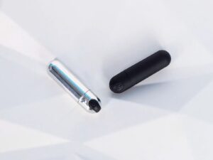 Trứng Rung Tình Yêu Hình Viên Đạn - Pin Sạc